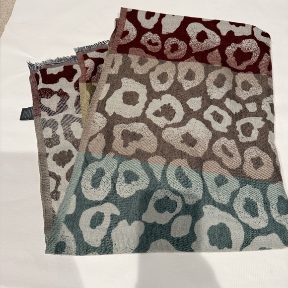 Vince Camuto Earthy Tones Knit Scarf - Picture 1 of 4